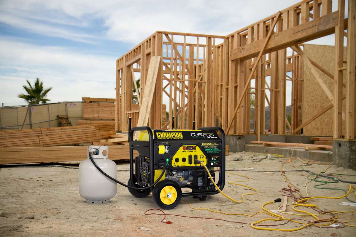 Dwupaliwowy generator LPG Champion o mocy 2800 W