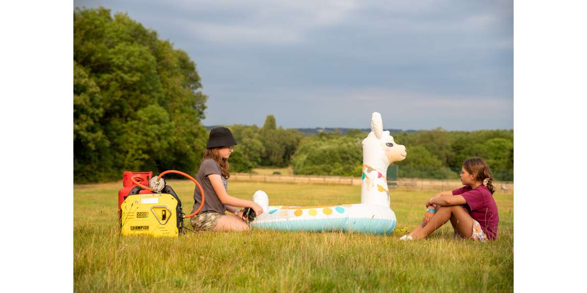 Generator inwerterowy Champion 2200 W „The Mighty Atom – Dual Fuel”